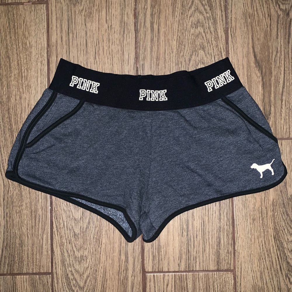 ✨✨PINK VICTORIAS SECRET SLEEP SHORTS✨✨